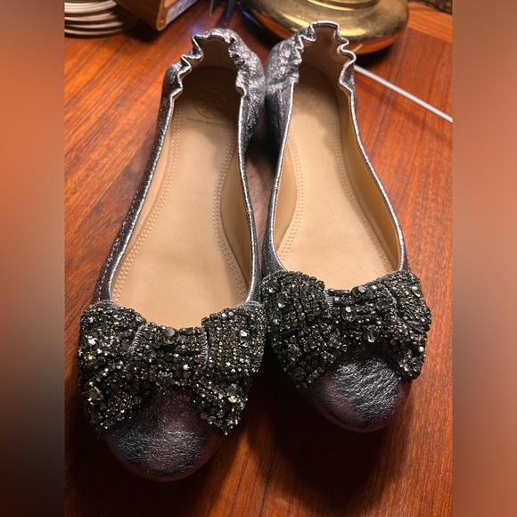 Tory Burch Bonneville Ballet-Vulcano/Grosgrain Ribbon - 7.5 - color Pewter - Picture 13 of 16